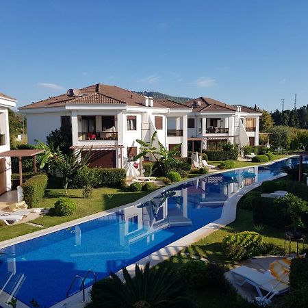 Cristal Villalar Kemer Extérieur photo