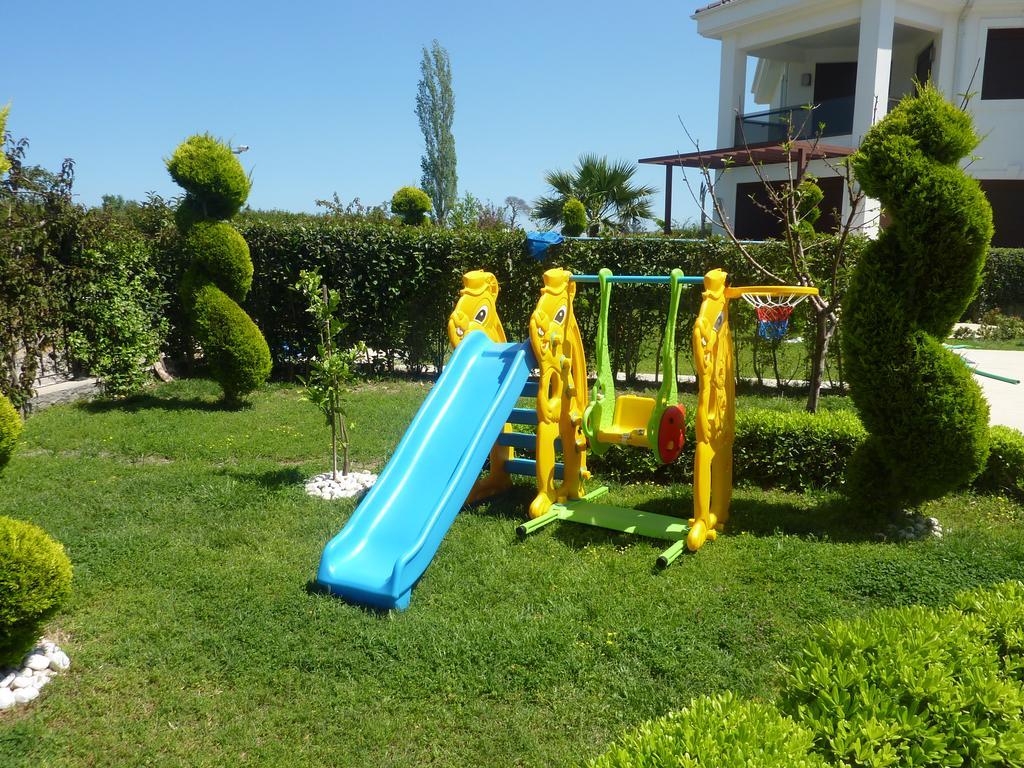 Cristal Villalar Kemer Extérieur photo