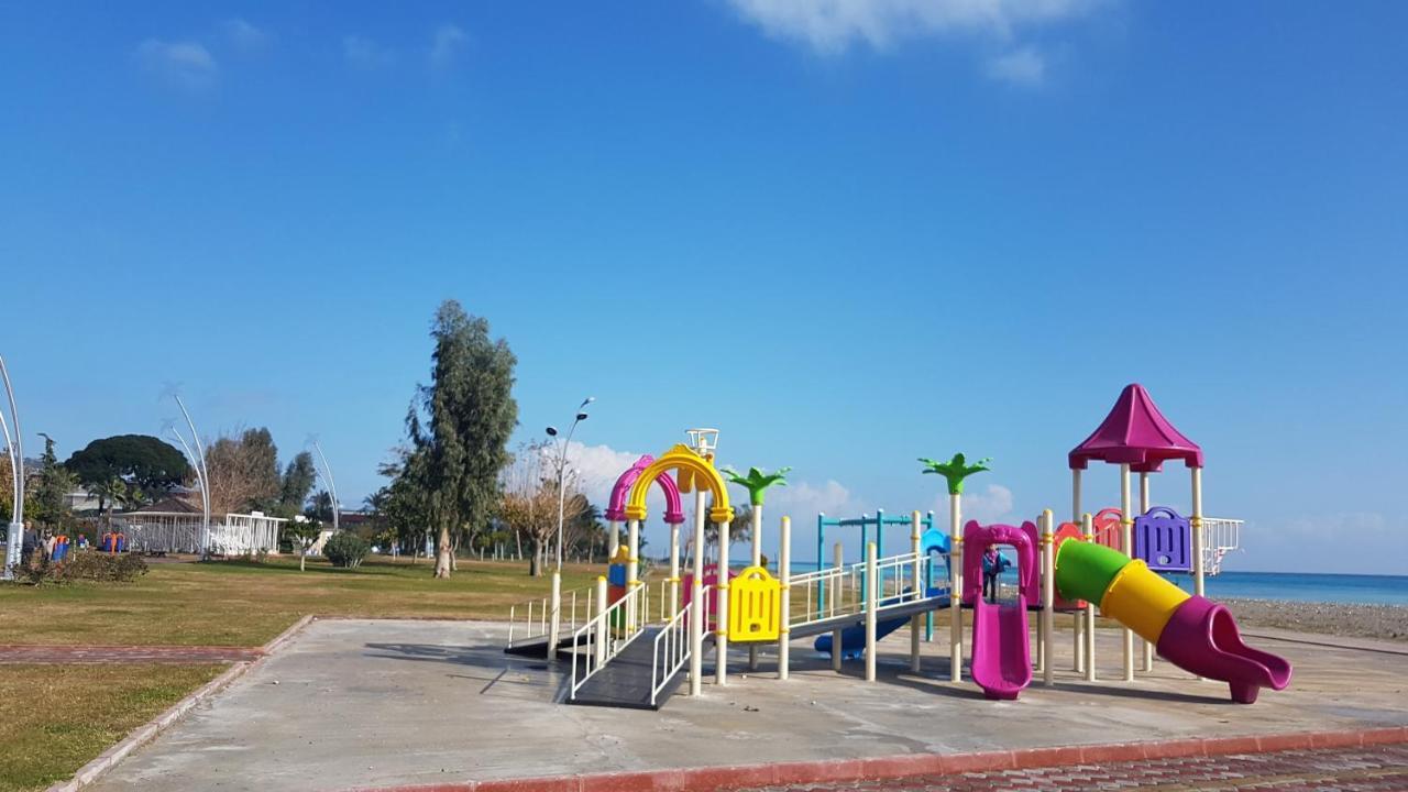 Cristal Villalar Kemer Extérieur photo