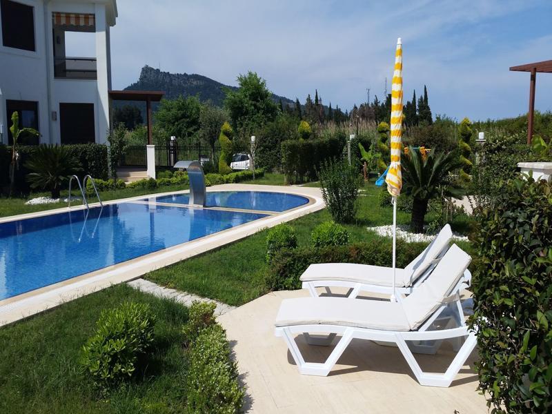 Cristal Villalar Kemer Extérieur photo