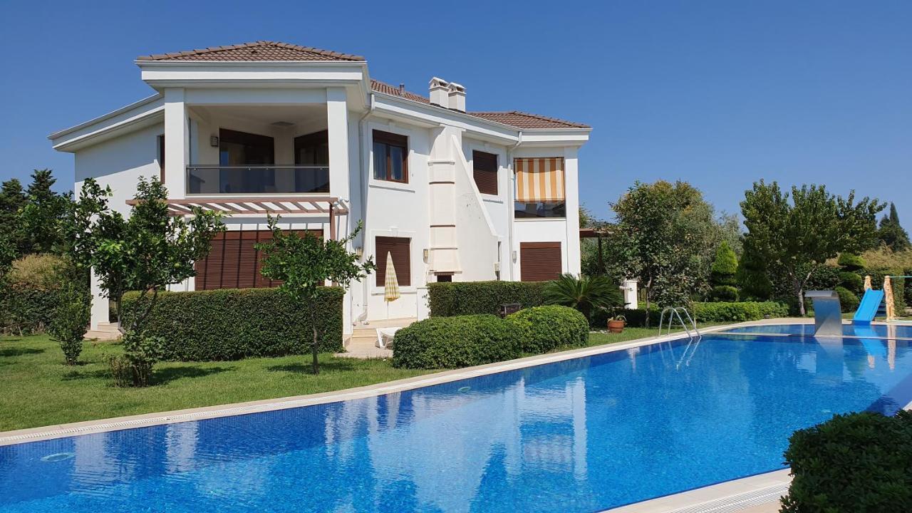Cristal Villalar Kemer Extérieur photo
