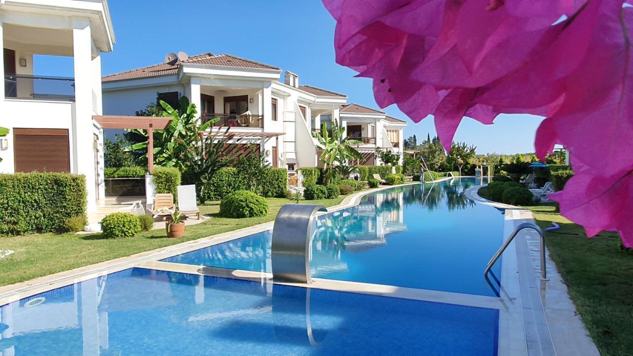 Cristal Villalar Kemer Extérieur photo